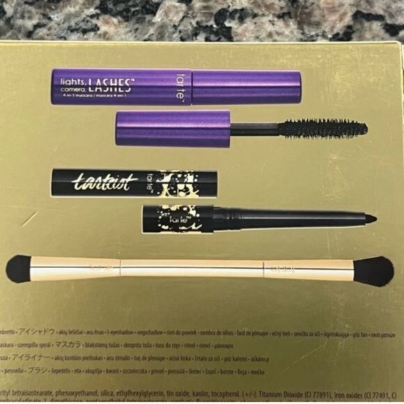 NIB TARTE LIMITED EDITION WINTER WONDERLAND LUXE EYESHADOW PALETTE AND MINIS SET - Picture 5 of 15